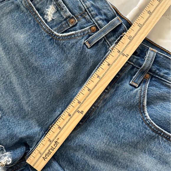 Levi’s 501 Premium Button Fly Distressed Shorts Size 27 - Picture 7 of 12